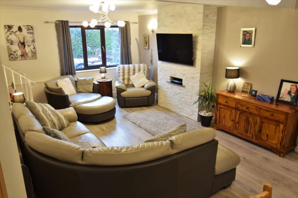 Mikes At Menai - Stylish & Spacious 3 Bed House In Menai Bridge. Esterno foto